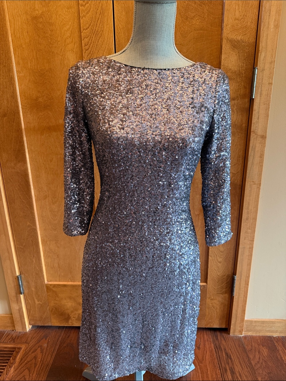 Silver Sequin Long Sleeve Sheath Dress sz 6